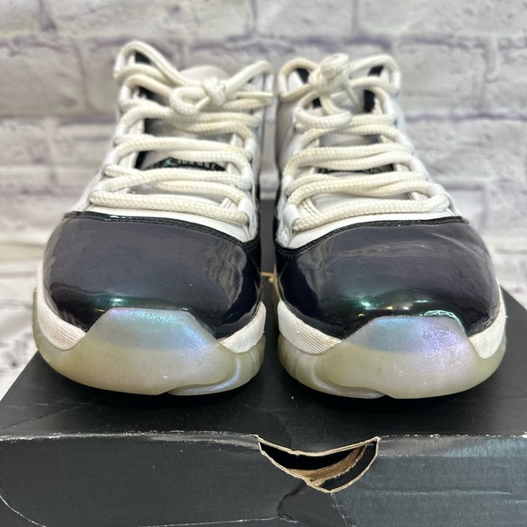 Air Jordan 11 Retro Low “Emerald”‎ Size 11 | White/Black-Emerald Rise W/Box - Picture 7 of 14
